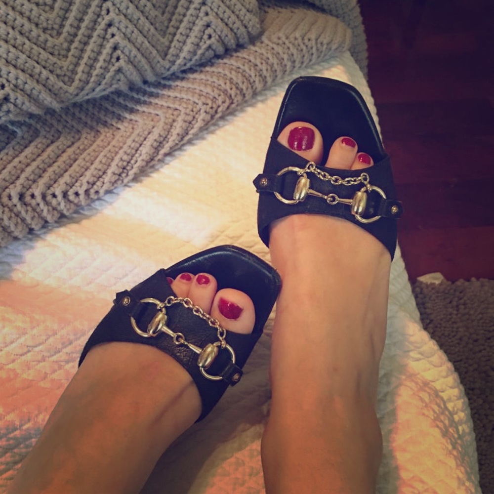 Gucci Open Toe GG Signature Print Slides